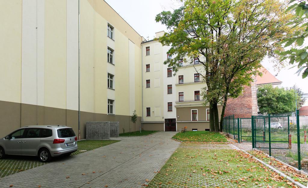 Hotel Przy Baszcie 웨그니차 외부 사진