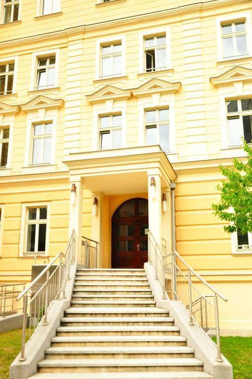 Hotel Przy Baszcie 웨그니차 외부 사진