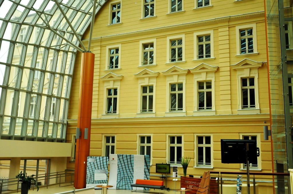 Hotel Przy Baszcie 웨그니차 외부 사진