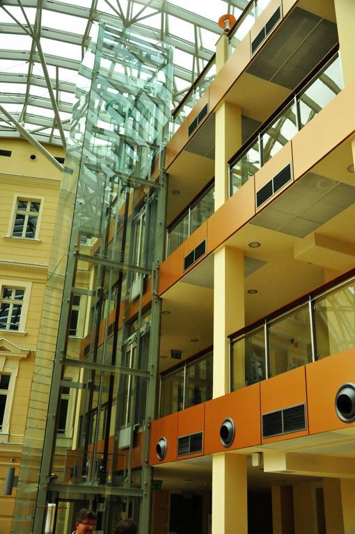 Hotel Przy Baszcie 웨그니차 외부 사진